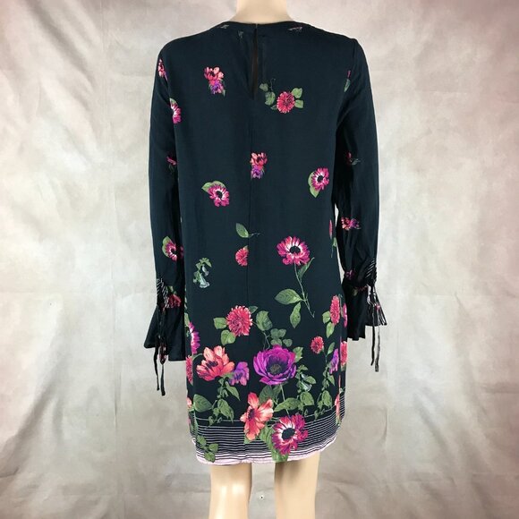 GILLI Black Floral Mini Shift Dress with Bell Sleeves NEW SMALL - Picture 6 of 6